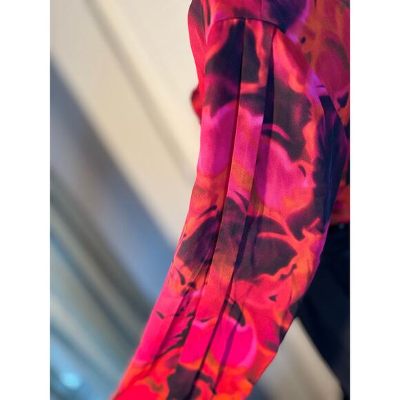 ANN KLEIN Red Floral Print Button
Down Blouse with Ruffles - Picture 4 of 8